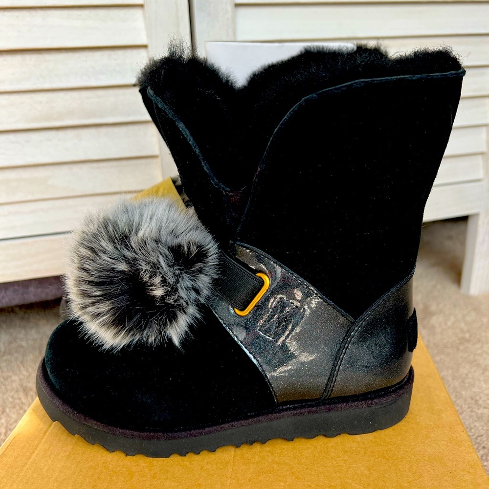 Ugg Kids Isley Patent Waterproof Boots NIB!